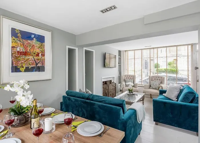 Lovely 4 Bedroom Townhouse Bath